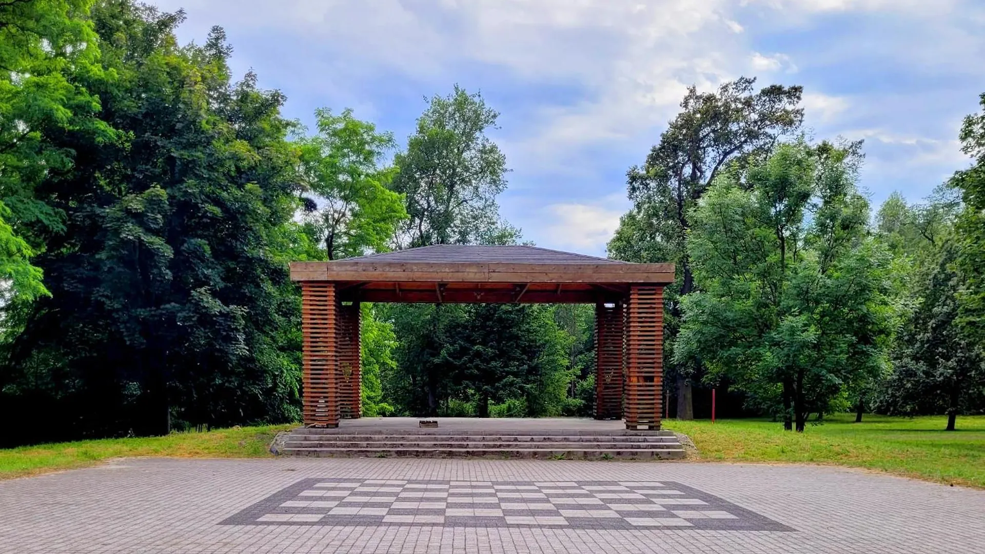 Biwak Bajlando Hotel Wroclaw Campsite